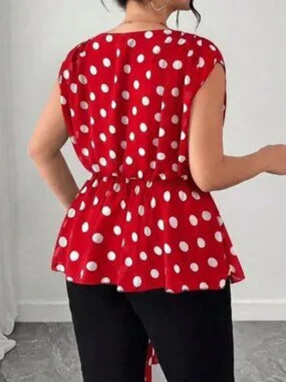 Red Casual Women's Polka Dot Print V-Neck Batwing Sleeve Blouse
